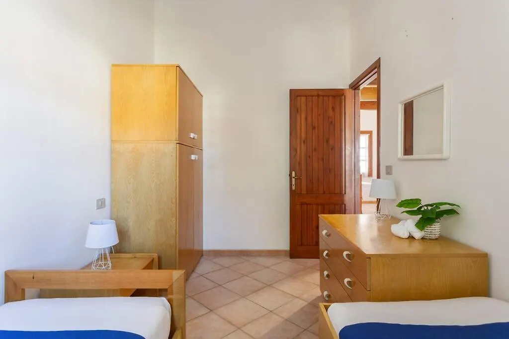 Apartmán Mandriola House Facing The Sea - Free Wifi Putzu Idu 0*,  Itálie